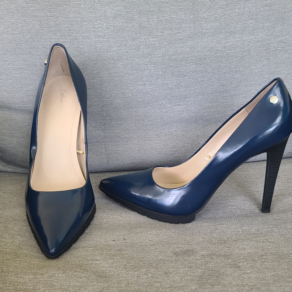 Calvin Klein size 9M